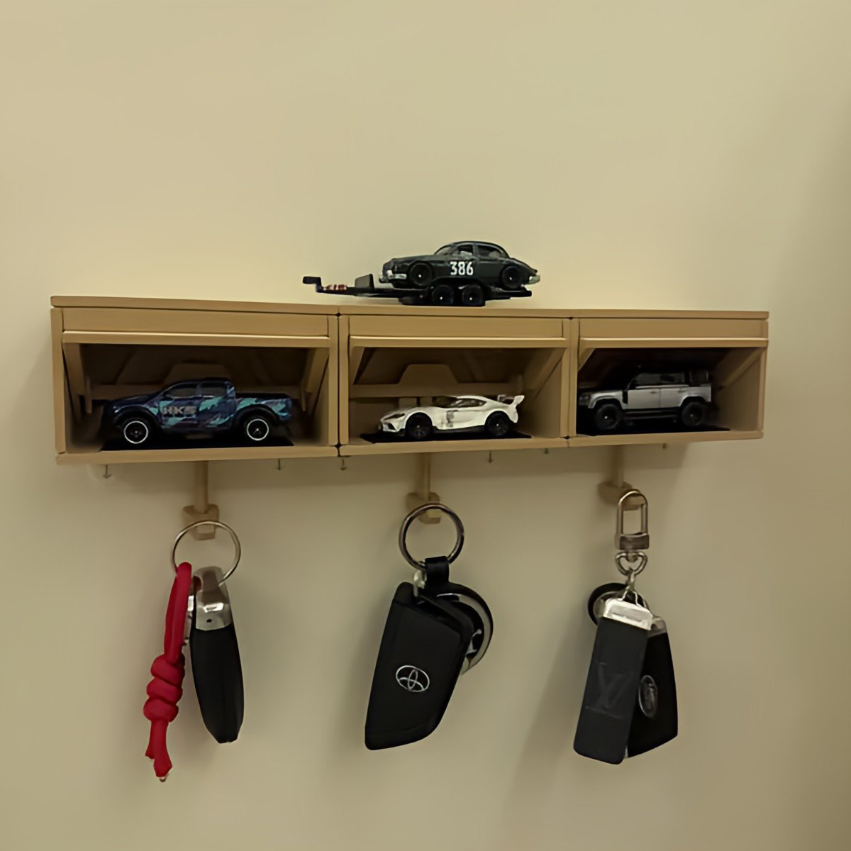 🚗🔑HotWheelie™ - Wall-Mounted Key Holder