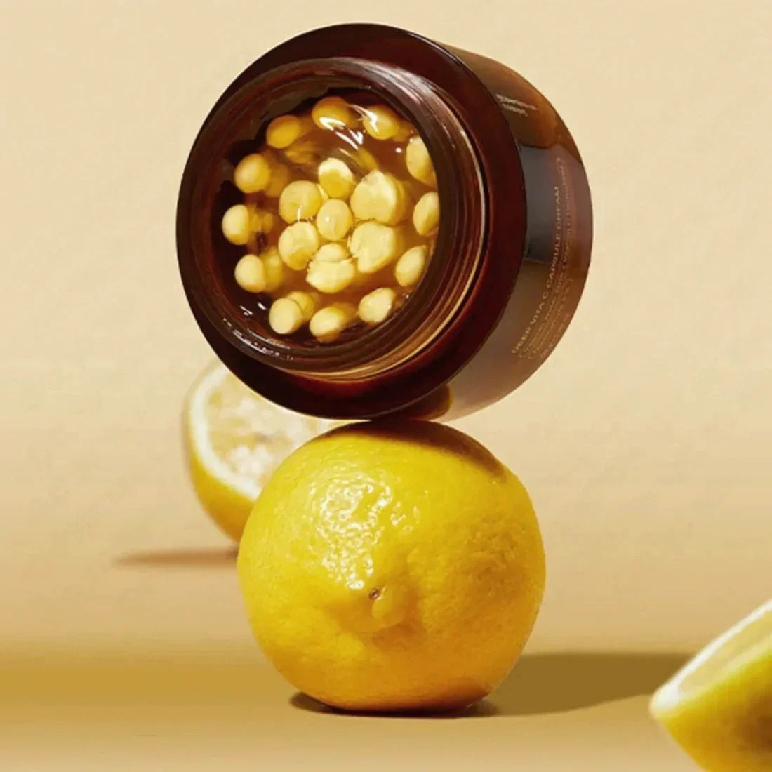 Briller™ - Visible glow and hydrated skin Vitamin C Capsule Cream